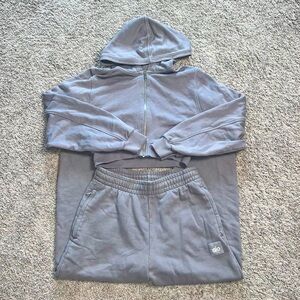 Alo fog jacket/sweatpant set